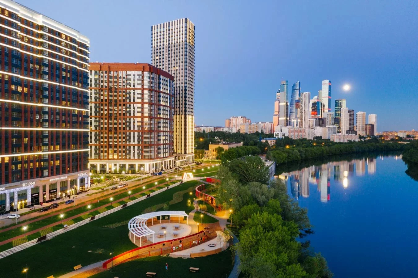 ezgif.com-gif-maker (16).jpg